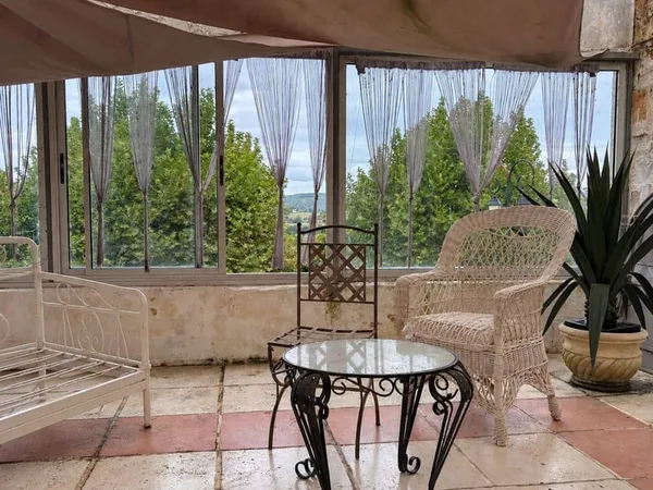 Maison 7 pièces 255 m²