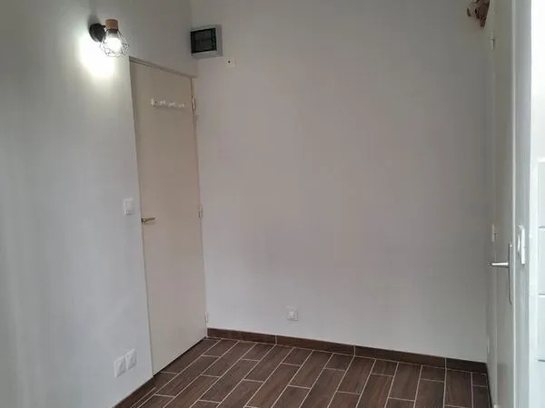 Bureau et espace de travail Vente Béziers 1p 8m² 24000€