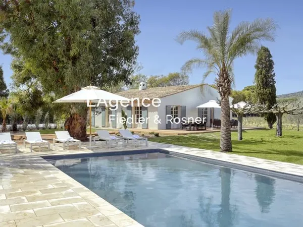 REF 146 : LOCATION - RAMATUELLE - VILLA AU COEUR DES VIGNES
