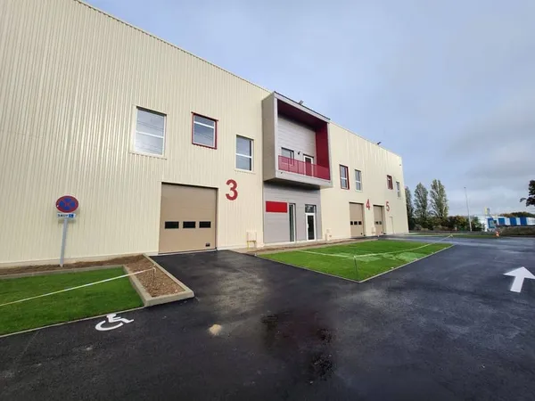 Local d'activité 409 m²