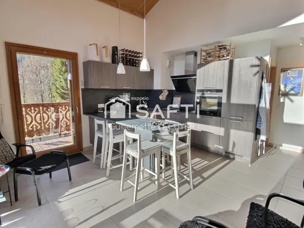 Vue exceptionnelle - Idéalement situé à 300m du centre du village. VISITE VIRTUELLE 360°