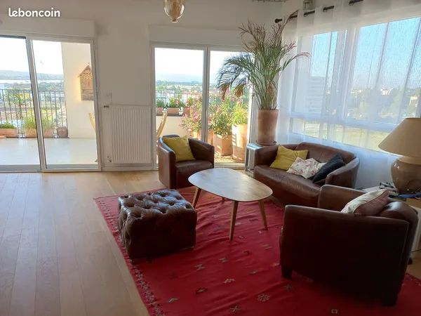 Duplex T5 d'exception 115 m² + Terrasse 20 m² - Vue Garonne / Belcier Gare