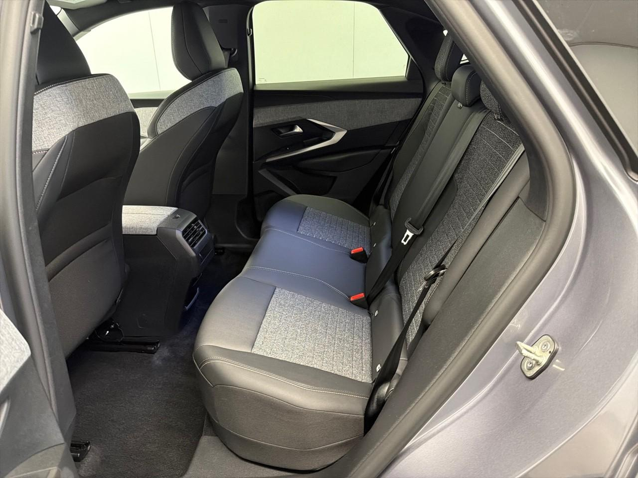 Peugeot 3008 hybrid 145 e-dcs6 allure — photo 10