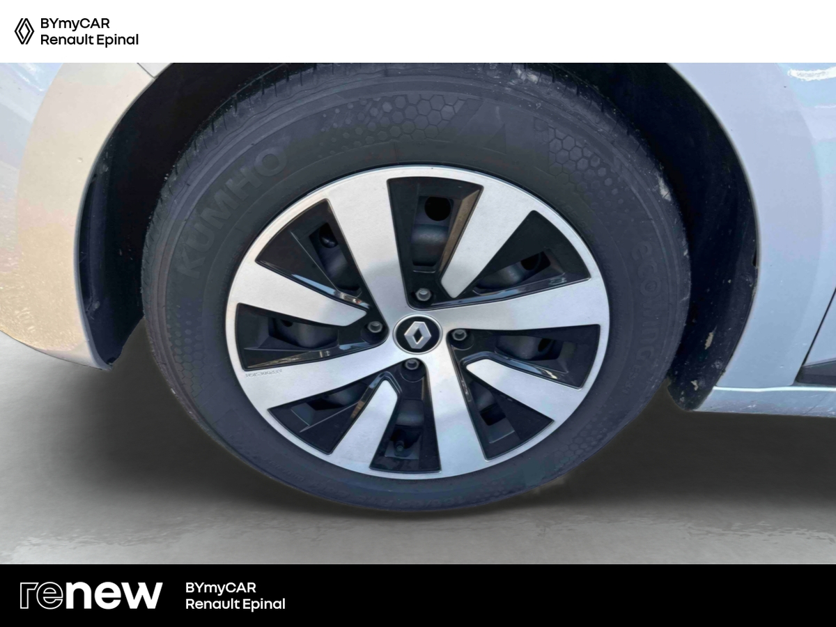 Renault Clio TCe 90 — photo 14