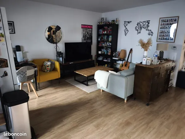 T3 lumineux de 70m² avec terrasse & parking - À 2 min de la Gare TGV