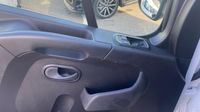 Renault Master F3500 L2H2 2.3 Blue dCi 135ch Confort Euro6 — photo 18