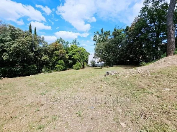 Terrain 1260 m²