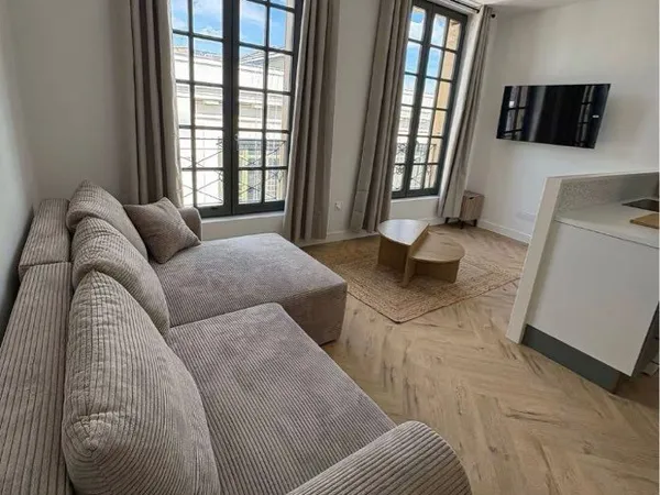 Apparemment à louer Paris 15