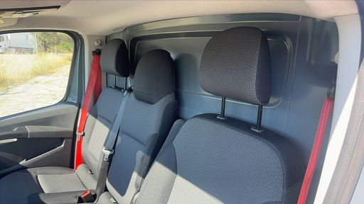 Renault Trafic VU 2.0 dCi 150 EDC7 - Red Edition Confort L1h1 – 2024 – 86545 km – Diesel – Boîte Automatique — photo 36