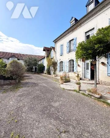 Maison 7 pièces 297 m²