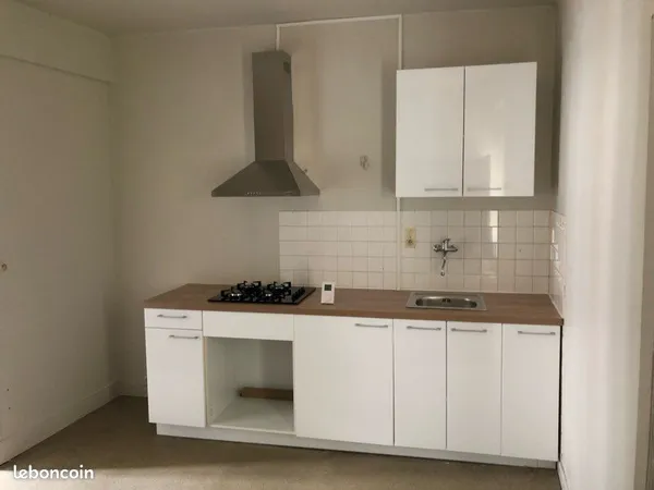 Petite maison de ville à louer