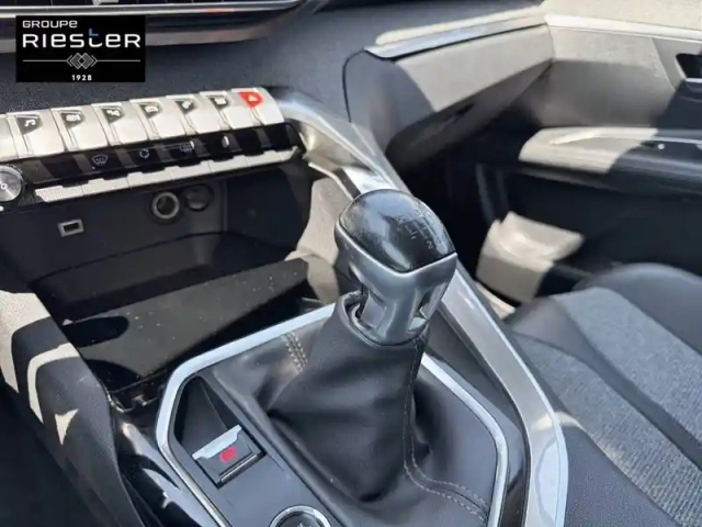 Peugeot 3008 puretech 130ch s&amp;s bvm6 — photo 14