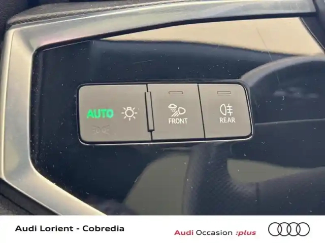 Audi Q3 sportback 35 tfsi 150ch s line s tronic 7 — photo 12