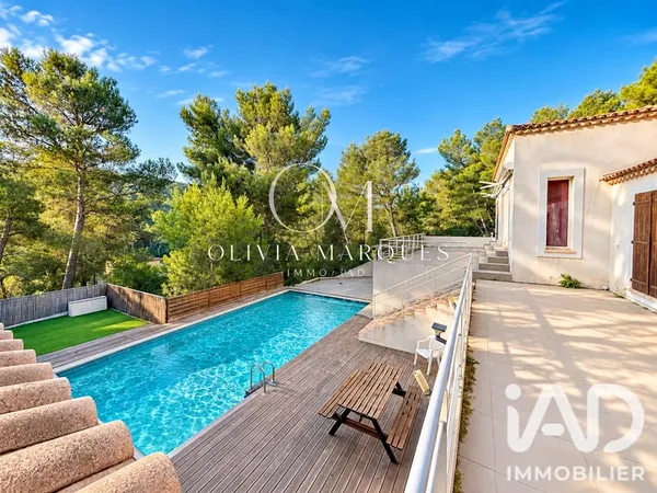 Maison 5 pièces 216 m²