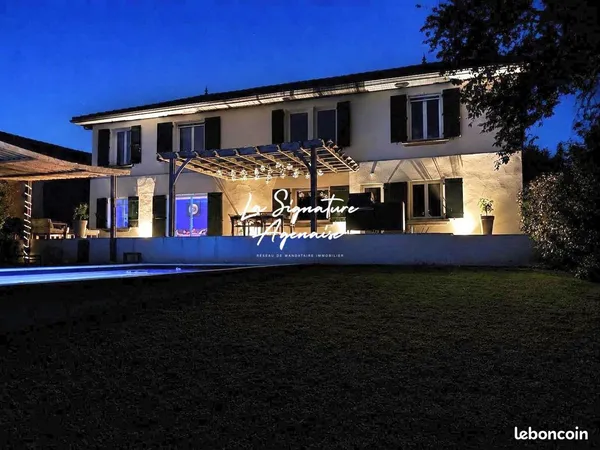 Maison 6 pièces 215 m²