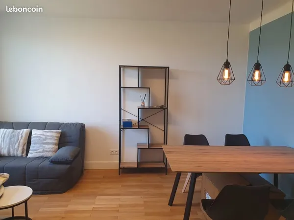 3 Pièces, Caluire centre (LYON), 46m² au dernier étage (4/4) sans vis-à-vis, avec garage