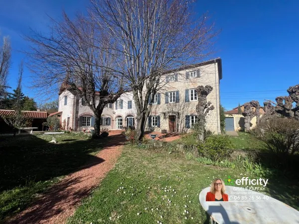Maison 12 pièces 336 m²