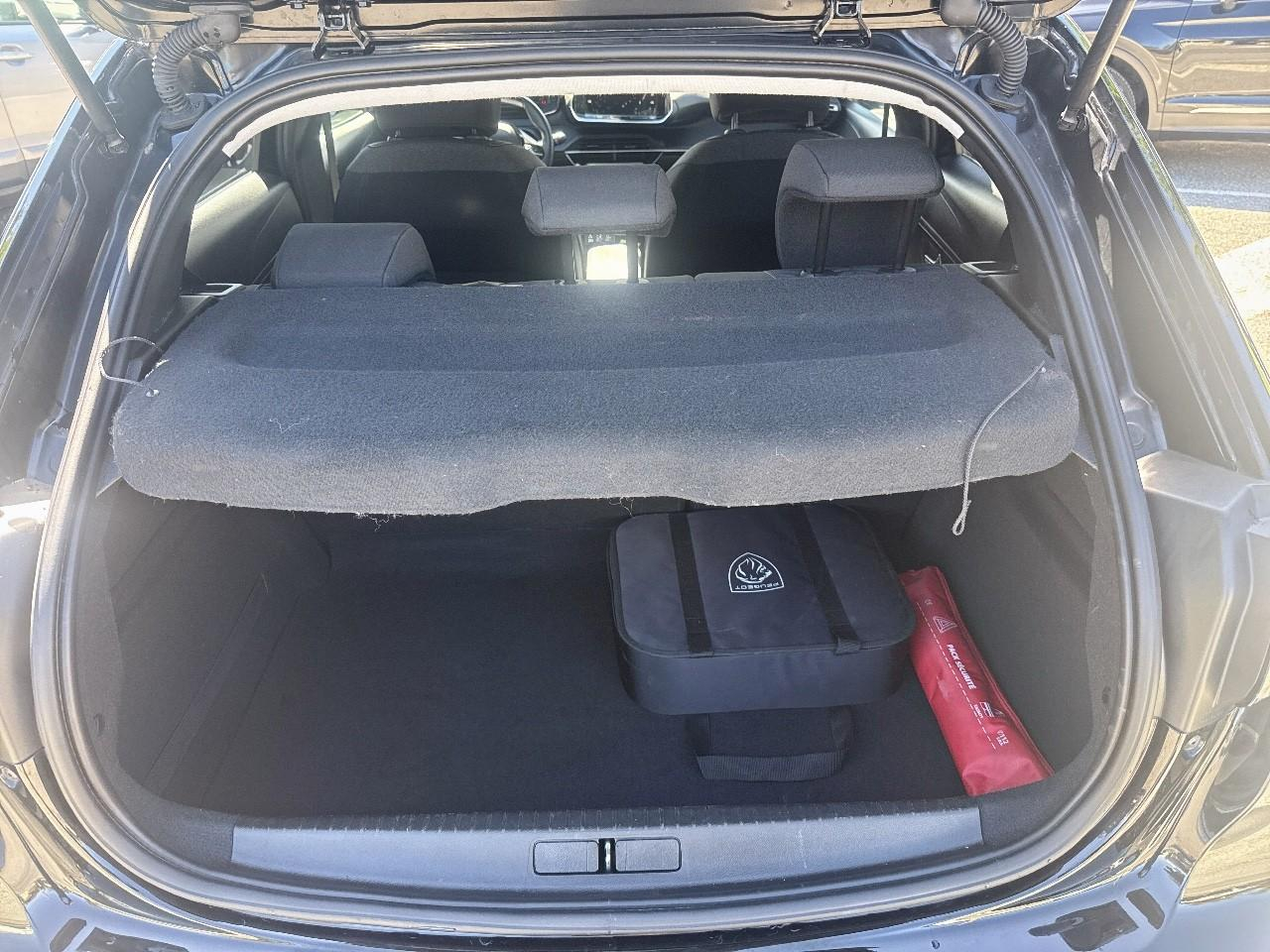 Peugeot 208 e-208 style moteur electrique 136ch (100 kw) - bat — photo 6