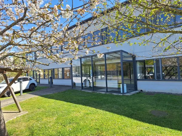 Location Salles à Labège - 18 à 40 m², tout inclus