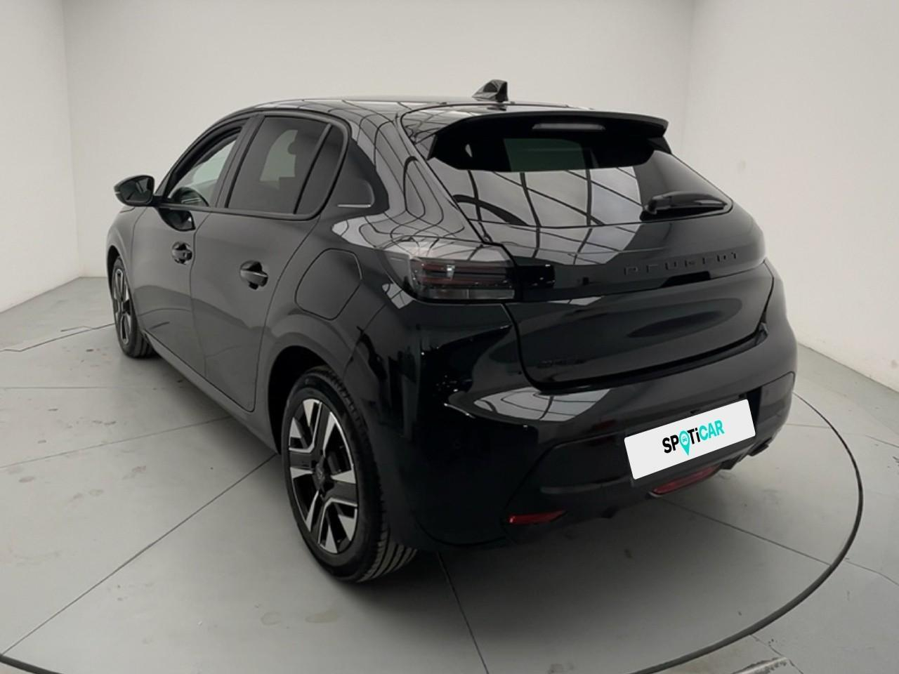 Peugeot 208 100 s&s bvm6 allure — photo 3