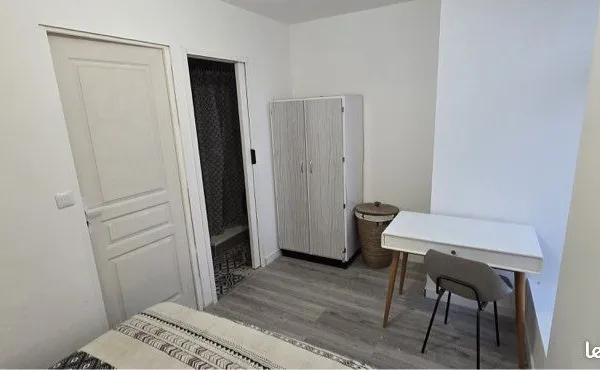 Chambre colocation Tourcoing - en face du métro