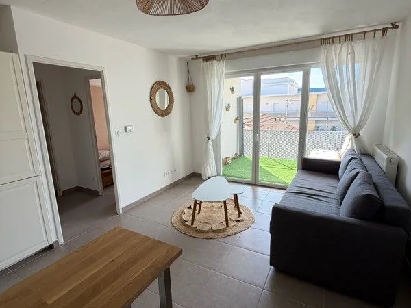 Beau T2 40m2 - Terasse - Garage fermé