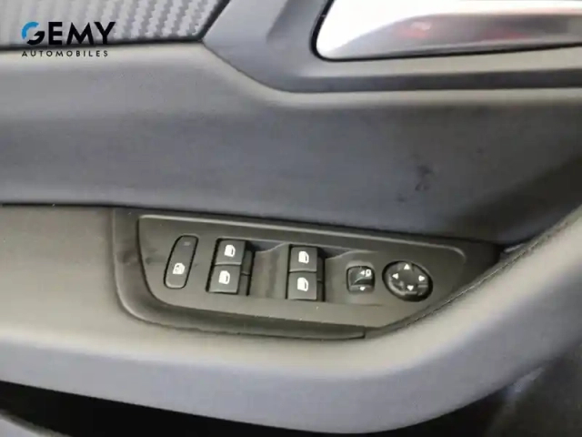 Peugeot 508 hybrid 225 e-eat8 — photo 16