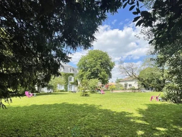 Bien d’exception Vente Cherves-Richemont 15p 721m² 892500€