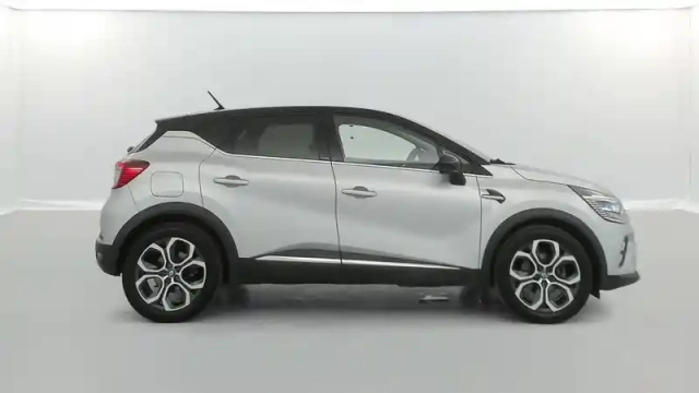 Renault Captur e-tech plug-in 160 - 21 — photo 15