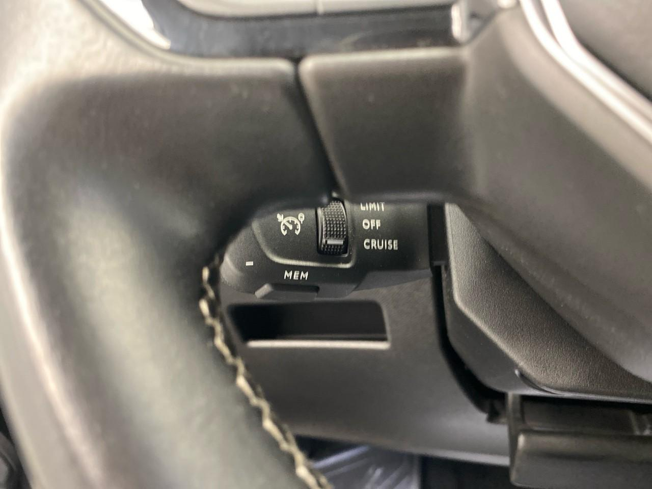 Peugeot 3008 hybrid 225 e-eat8 allure pack — photo 18