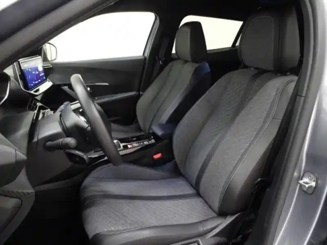 Peugeot 2008 1.2 puretech 100ch s&amp;s allure — photo 8