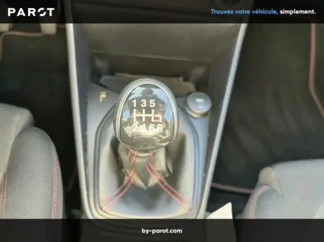 Ford Fiesta 1.0 flexifuel 95ch st-line 5p — photo 8