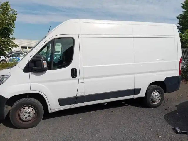 Citroën Jumper tole 33 l2h2 bluehdi 140 s&amp;s bvm6 — photo 2