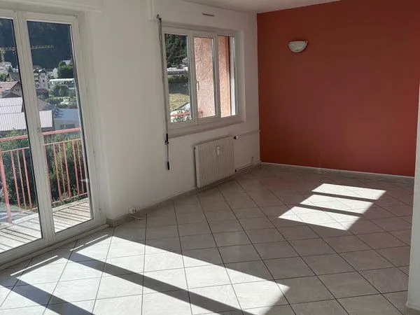 Très bel apartement de 3 pcs sur 65 m2