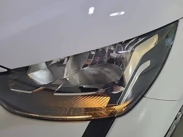 Peugeot 208 puretech 75 s&amp;s bvm5 — photo 16