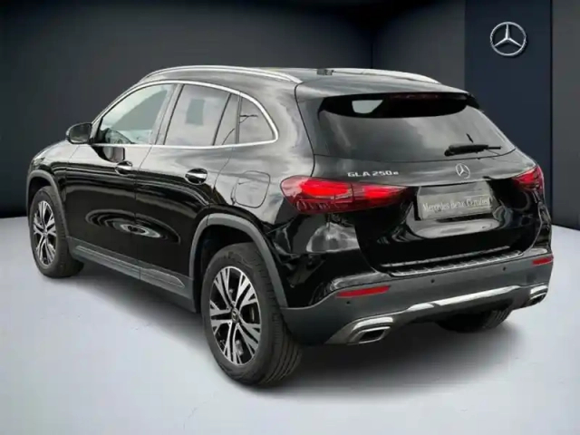 Mercedes Gla 250 e progressive line — photo 23