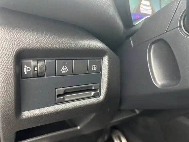 Citroën C5 Aircross hybride rechargeable 225 e-eat8 — photo 28