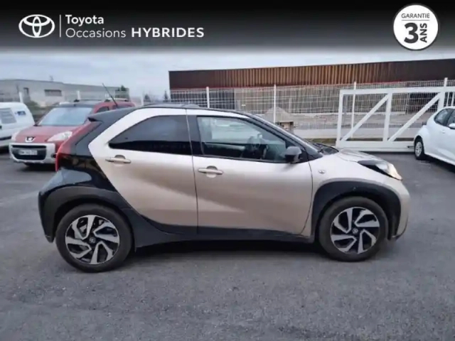 Toyota Aygo x 1.0 vvt-i 72ch design my24 — photo 3