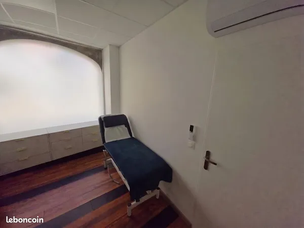 Location bureau/box dans cabinet kiné - Bourg-en-Bresse