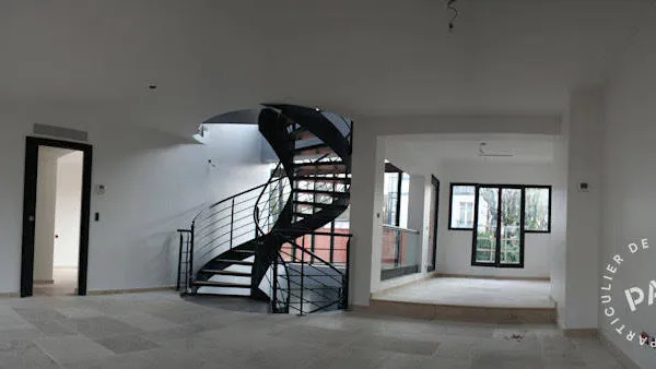Maison 7 pièces 365 m²