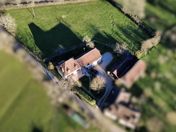 Ensemble immobilier traditionnel quercynois (2 maisons)