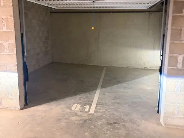 Garage / dépôt