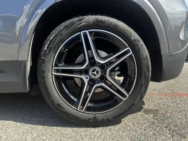 Mercedes Gla 200 d amg line — photo 9