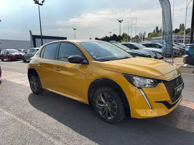 Peugeot 208 electrique 50 kwh 136ch — photo 15