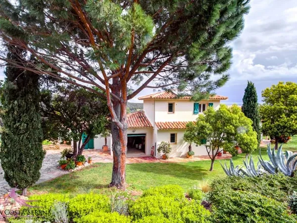 MAISON T6 SOLARO SUR 1813 m² DE TERRAIN
