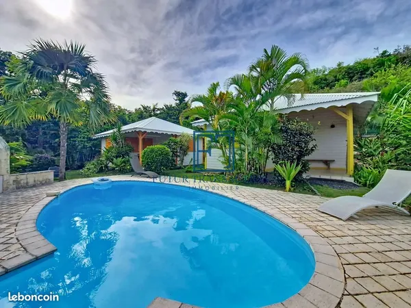 Propriété 5 pièces 170 m²