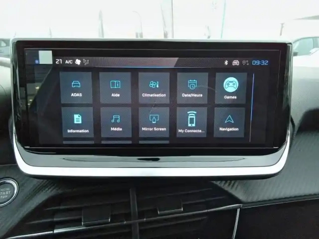 Peugeot 208 hybrid 110 e-dcs6 — photo 39