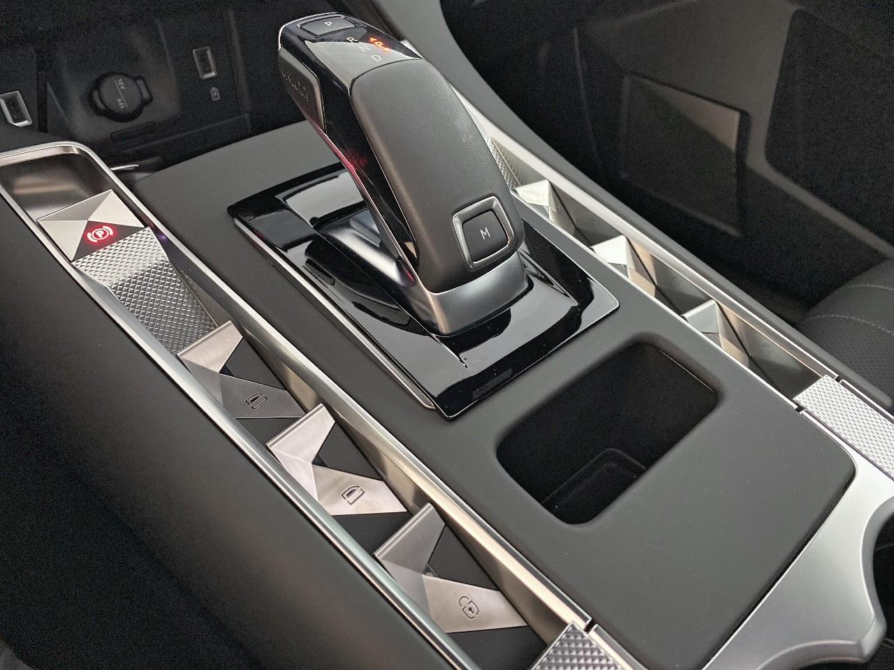 Ds Ds 7 crossback bluehdi 130 eat8 etoile — photo 20
