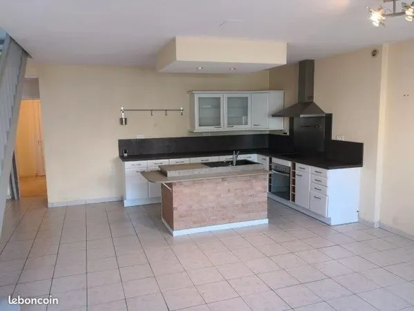 Maison de village + parcelle attenante