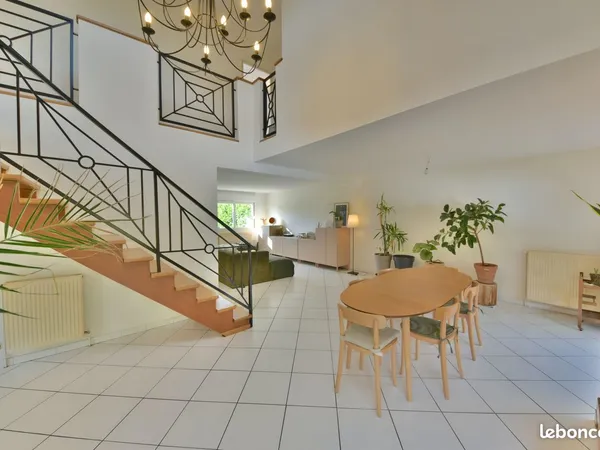Maison 6 pièces 155 m²